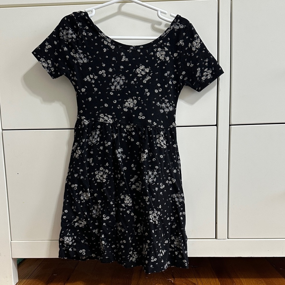 Old Navy Black Marbled Short Sleeve Tee